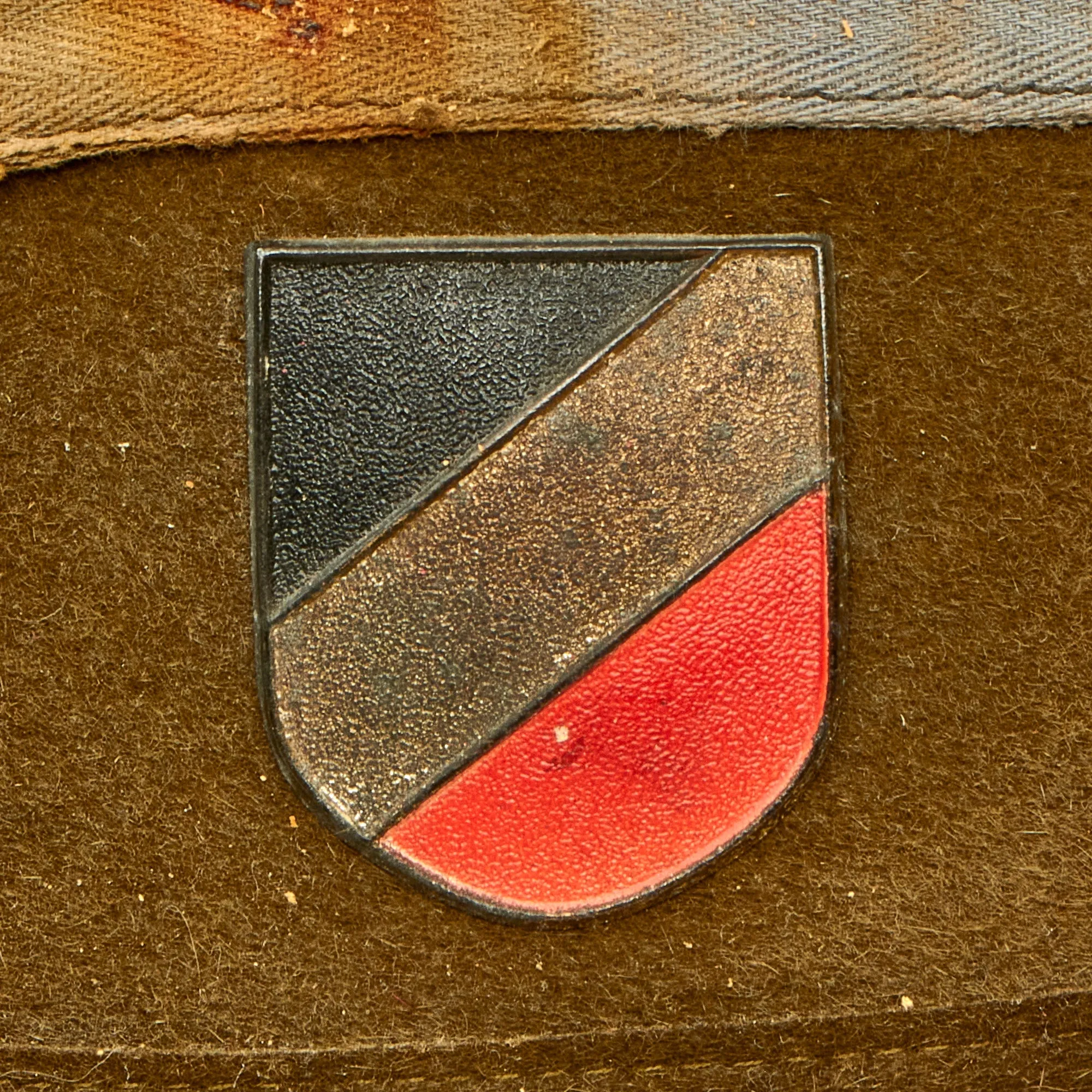 Original German WWII 1942 dated 2nd Model Afrikakorps DAK Sun Helmet by JTA with Badges & Ultrasin Goggles - size 56